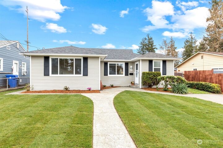 Property Photo: 819 S Hawthorne Street WA 98465