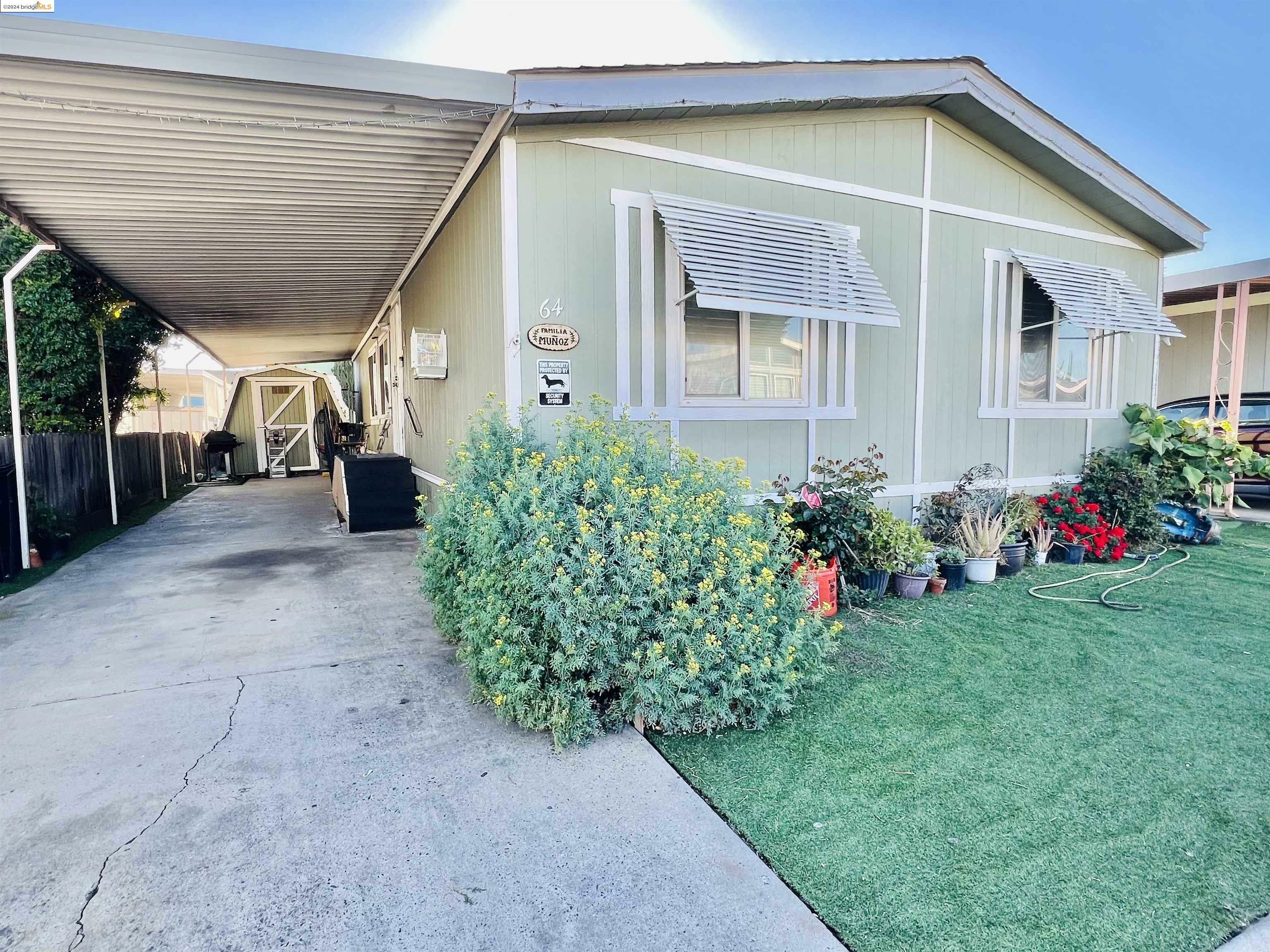 Property Photo:  812 W Clover Rd Spc 64  CA 95376 