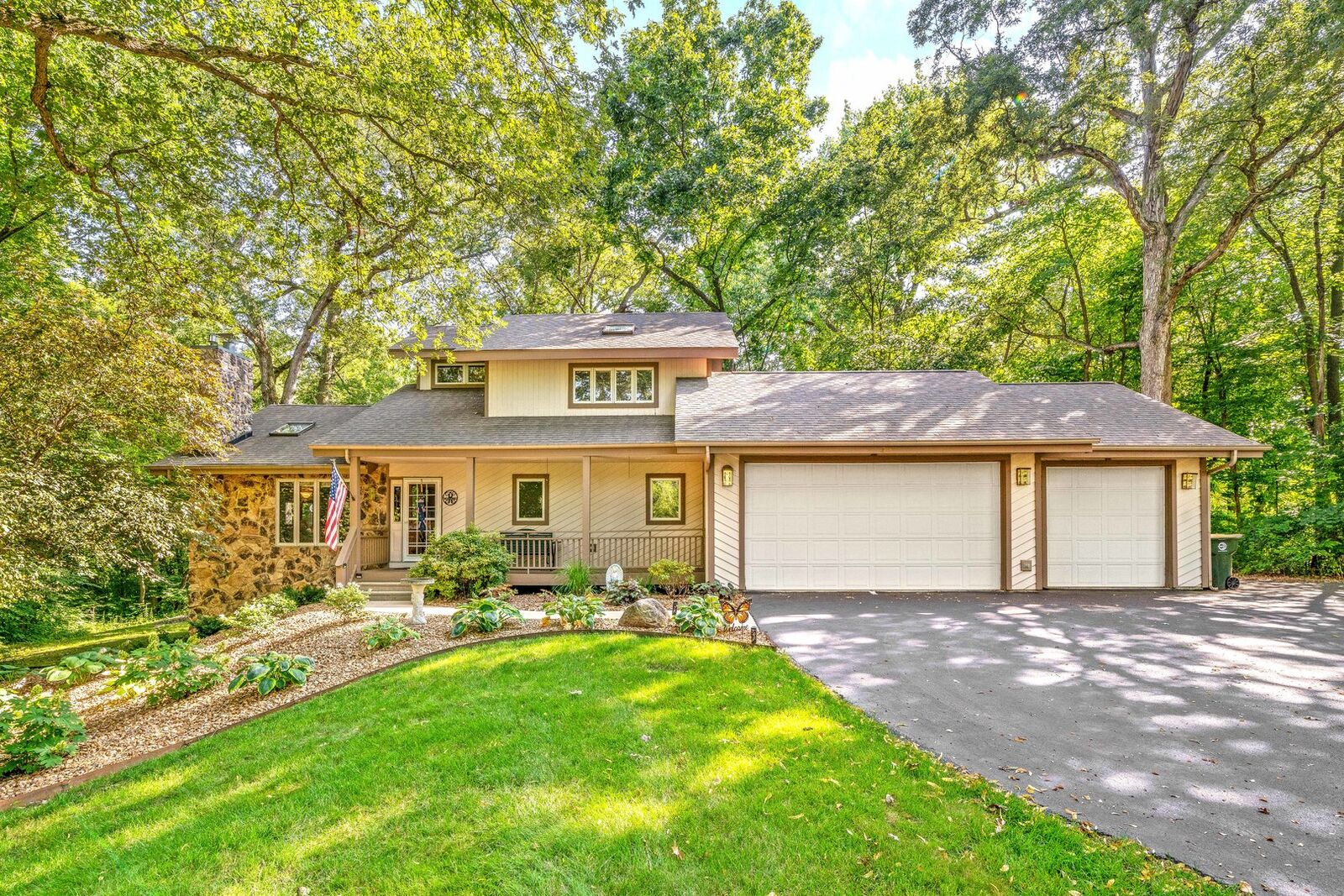 Property Photo:  792 Lake Holiday Drive  IL 60548 