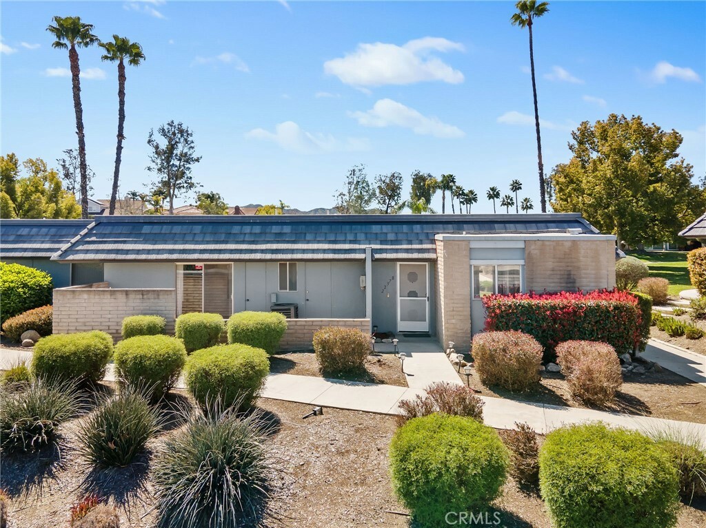 Property Photo:  22378 Canyon Club Drive  CA 92587 