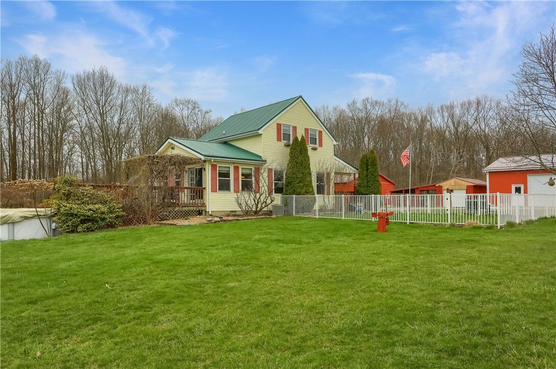 Property Photo: 14513 S Townline Road PA 16424