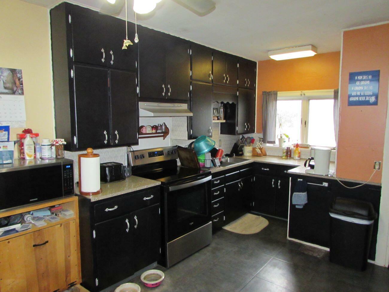 Property Photo:  212 Miller  OH 43357 