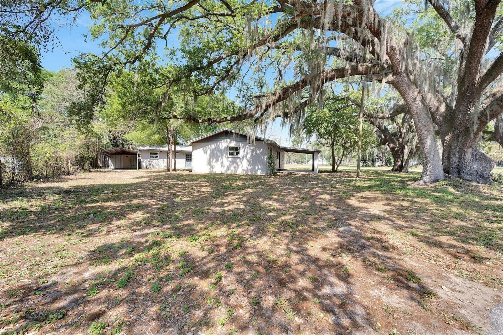 Property Photo:  11212 Thomas Street  FL 33550 