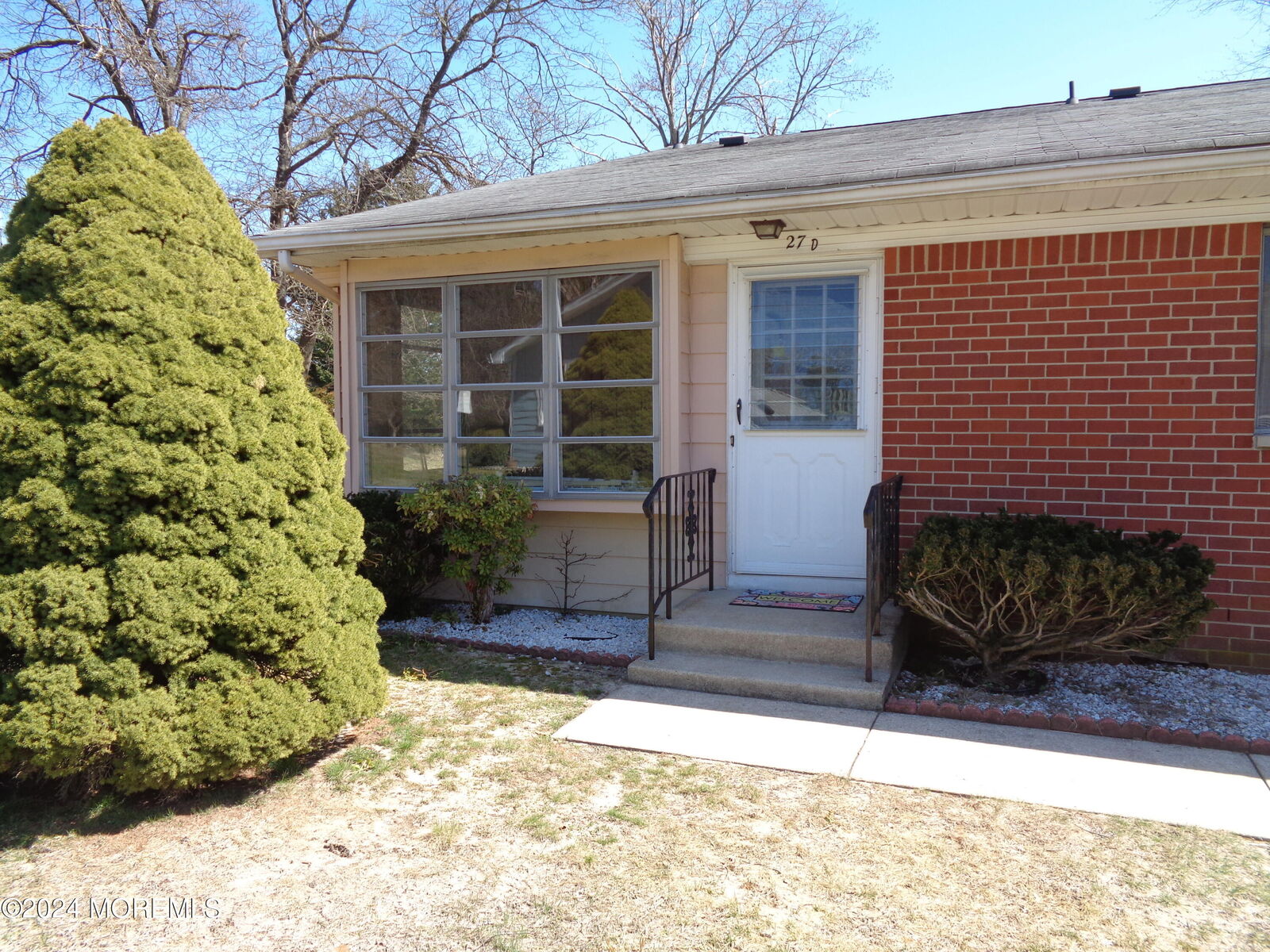 Property Photo:  27 Salem Drive  NJ 08759 