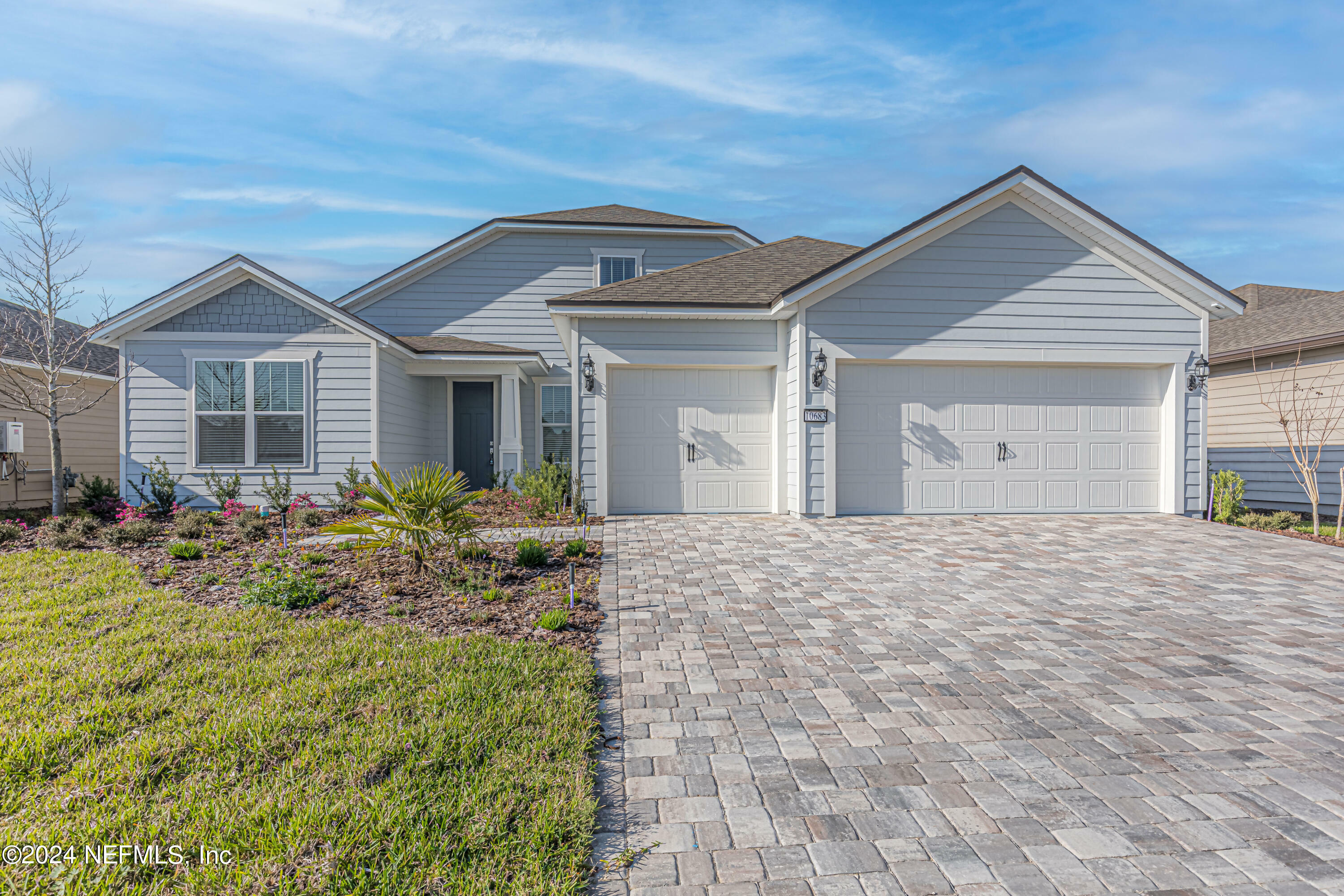 Property Photo:  10683 Town View Drive  FL 32256 