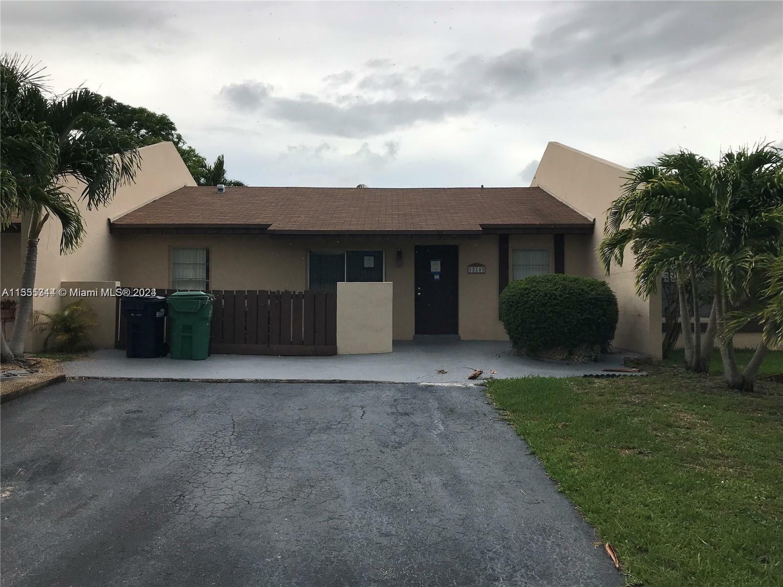 Property Photo:  12105 SW 110th St Cir N  FL 33186 