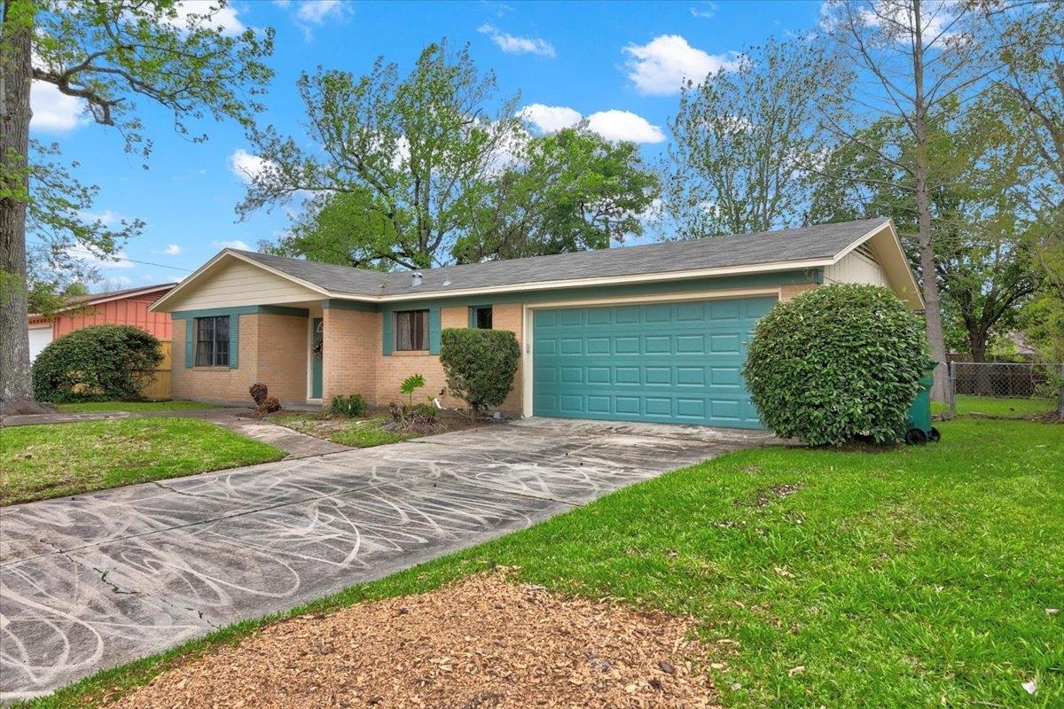 Property Photo:  2701 23rd. St.  TX 77630 