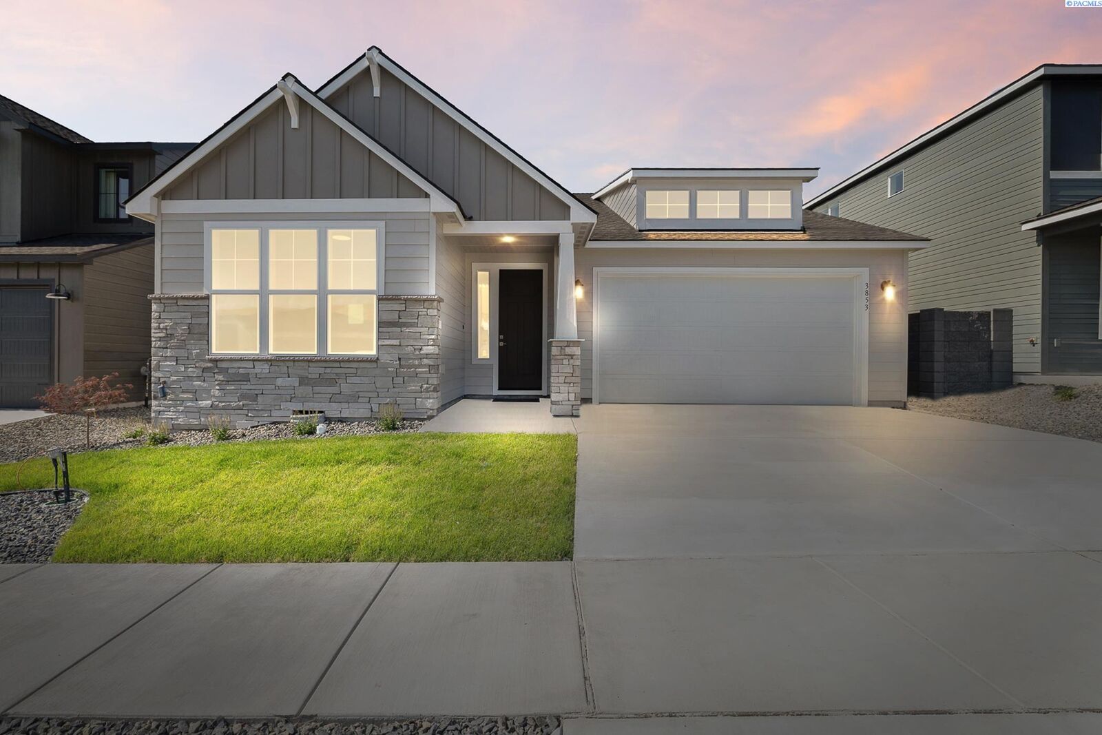 Property Photo:  3853 Barbera St  WA 99352 