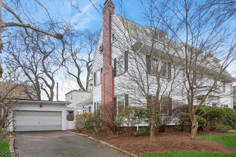 Property Photo:  415 Ridge  NJ 07104 