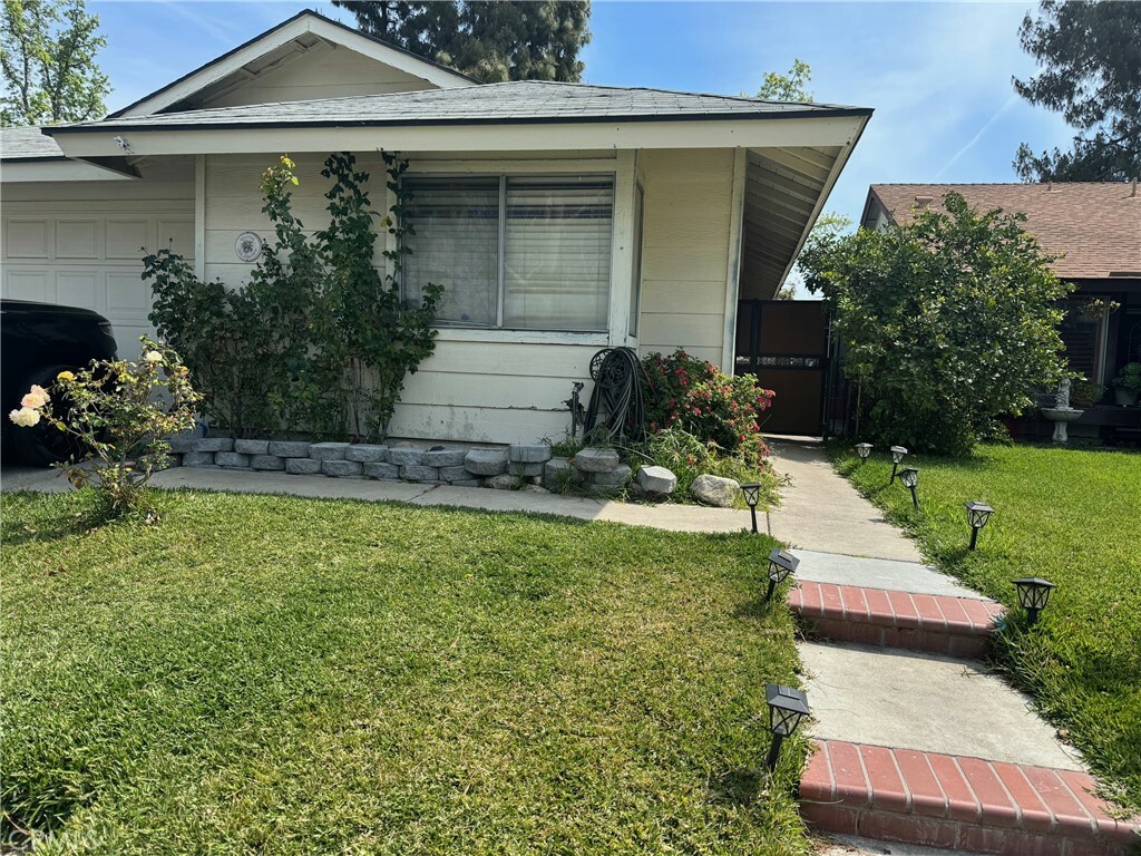 2529 S Malcolm Avenue  Ontario CA 91761 photo