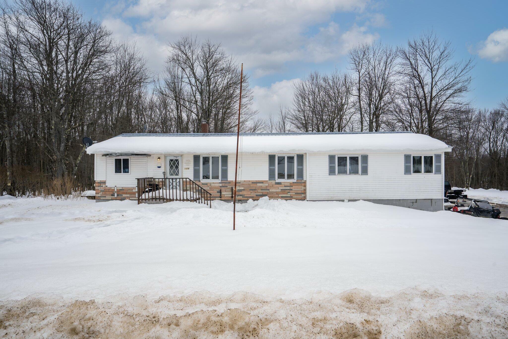 Property Photo: 1420 Main Street ME 04292