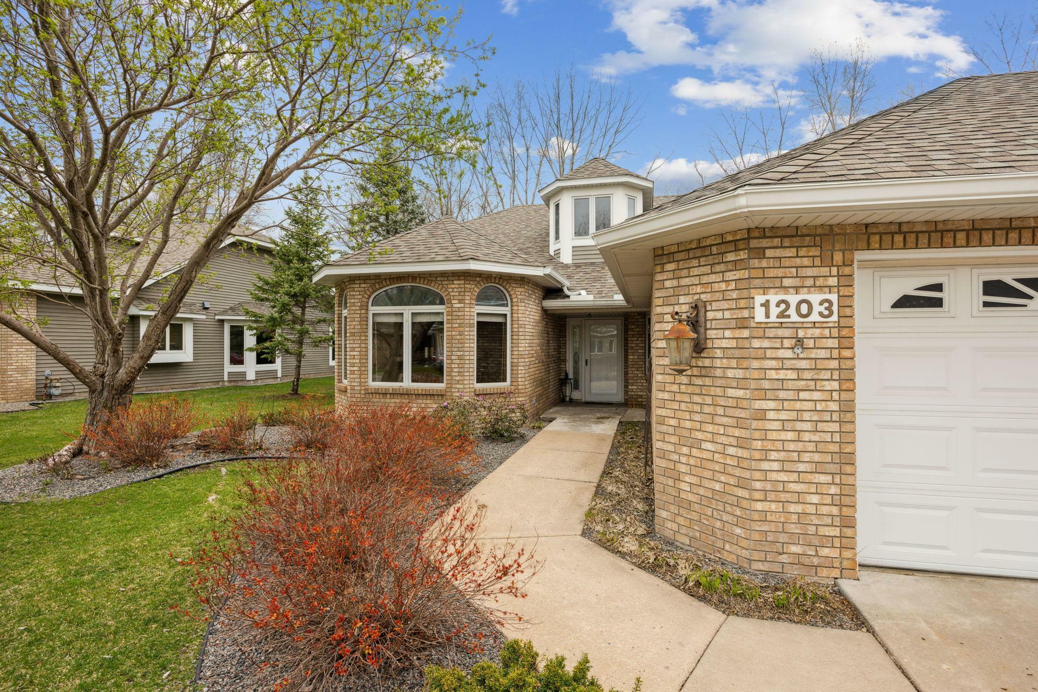1203 Silverthorn Court  Shoreview MN 55126 photo