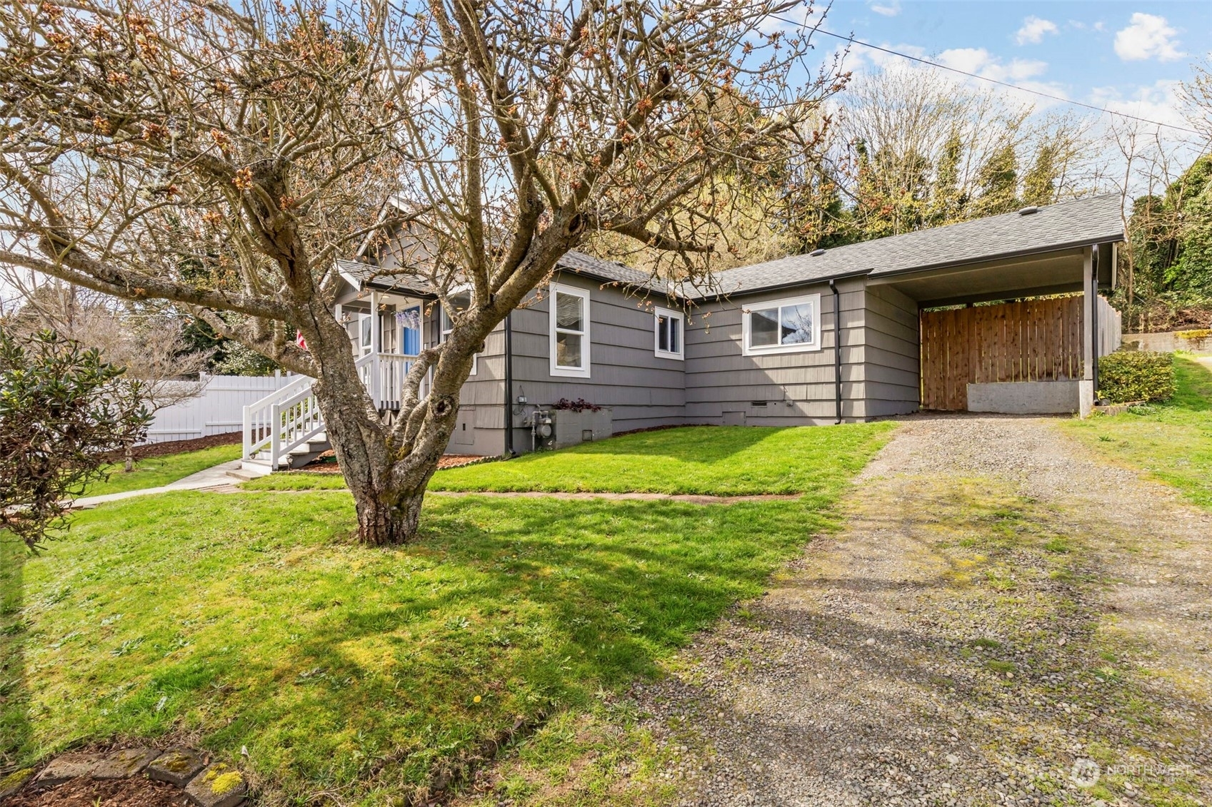 Property Photo:  1715 N Callow Avenue  WA 98312 