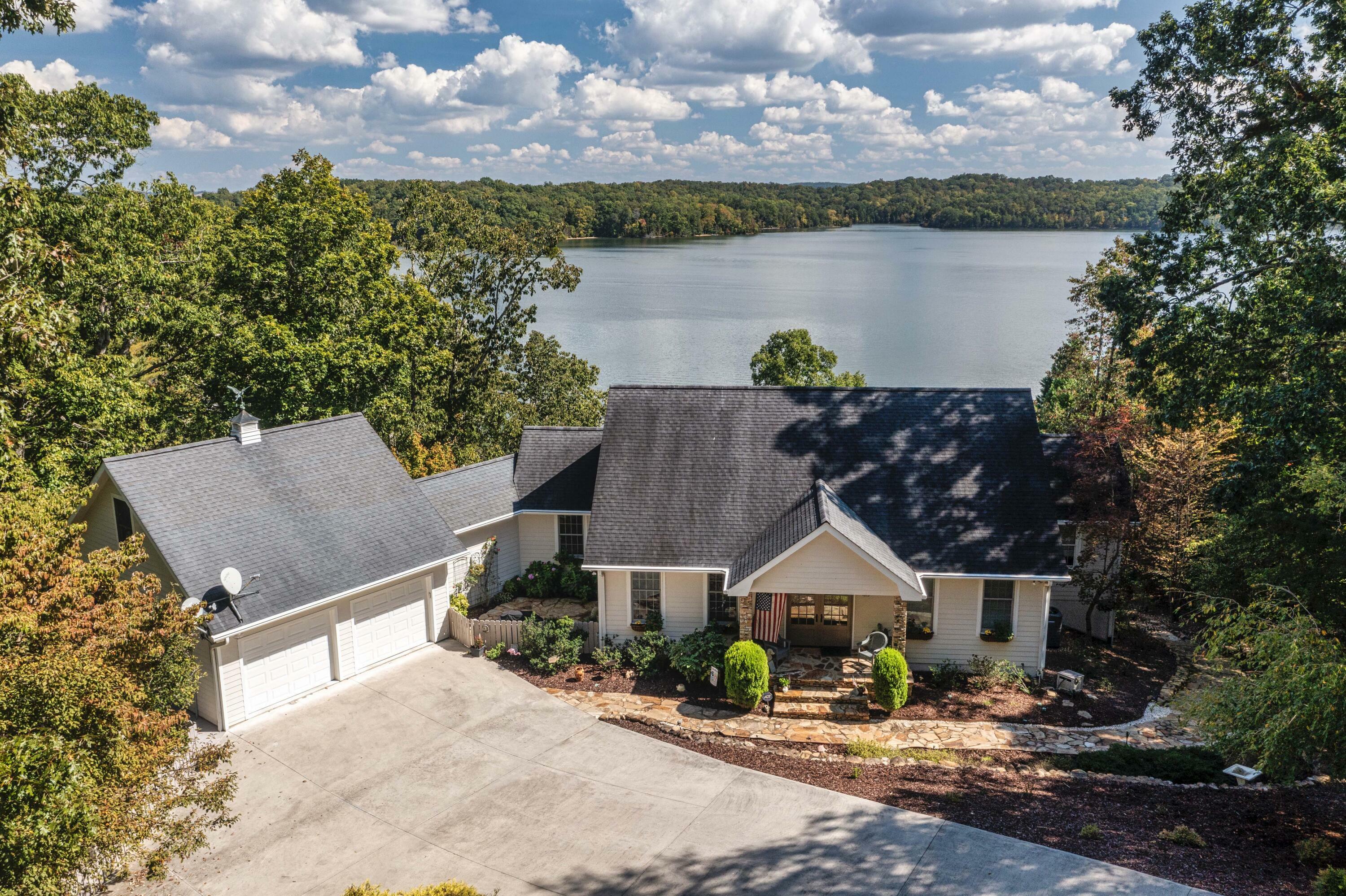 Property Photo:  1128 Sherwood Shores Drive  TN 37381 