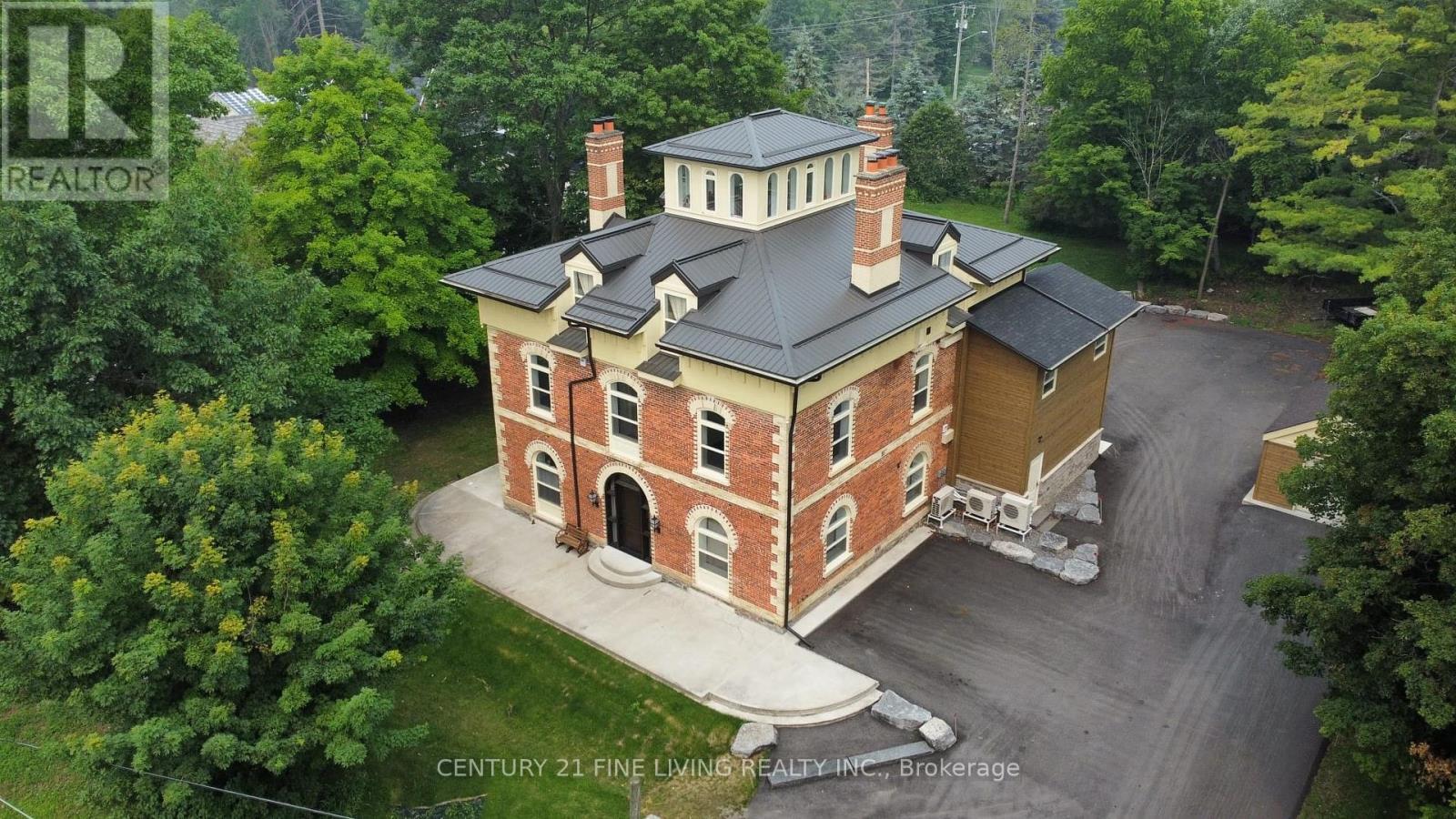Property Photo: 1614 Ridge Road East 201 ON L0L 1T0