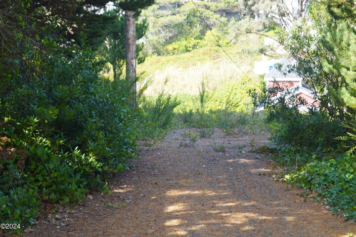 Property Photo: Tl 6400 Division Street OR 97341