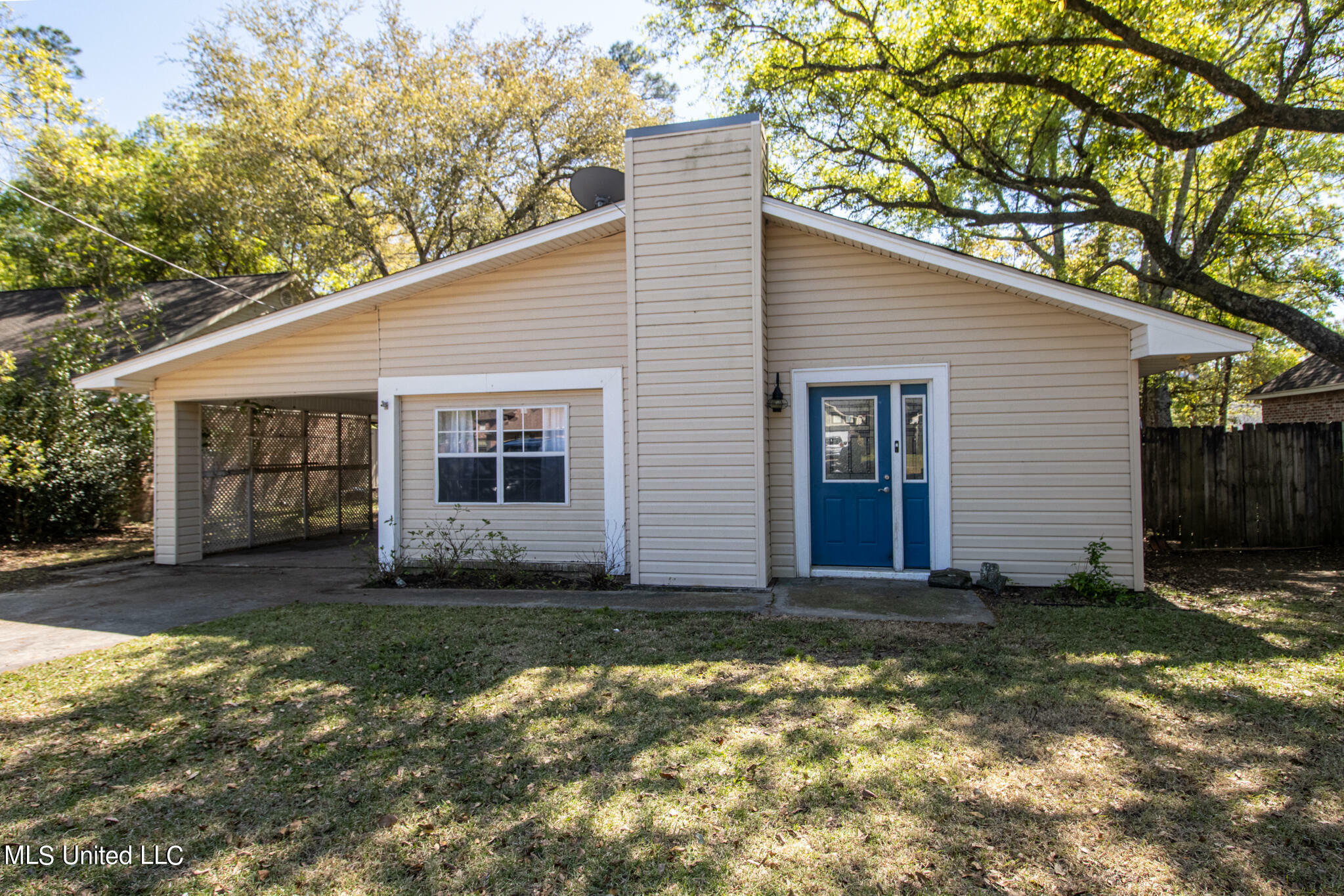 Property Photo:  63724 N Diamondhead Drive  MS 39525 