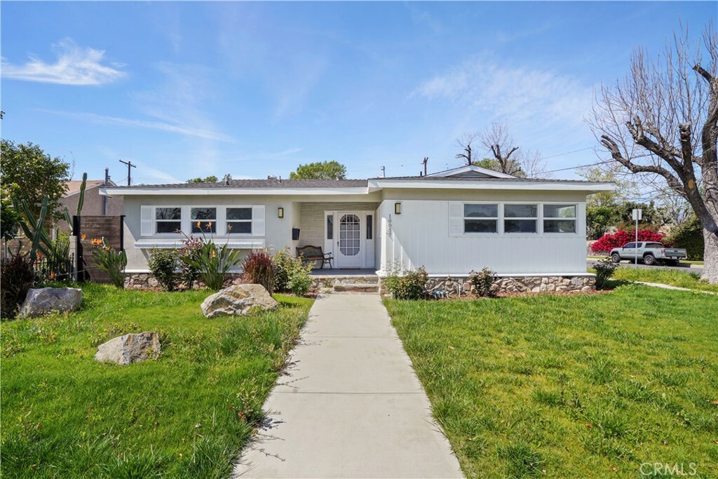 10057 Collett Avenue  North Hills CA 91343 photo