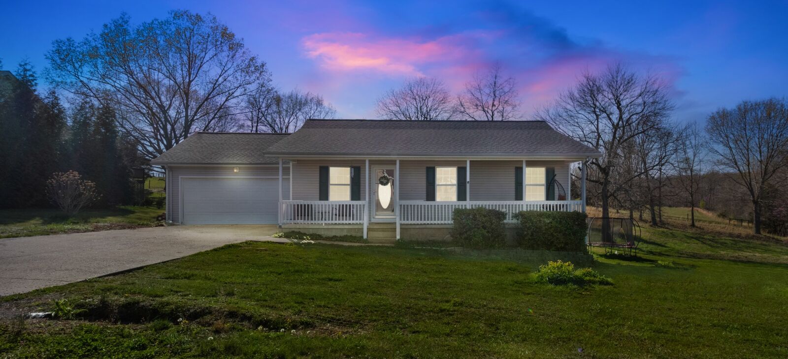 Property Photo: 207 Bakersfield Dr KY 42211