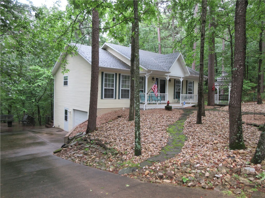 Property Photo:  6 Dairy Hollow Court  AR 72632 