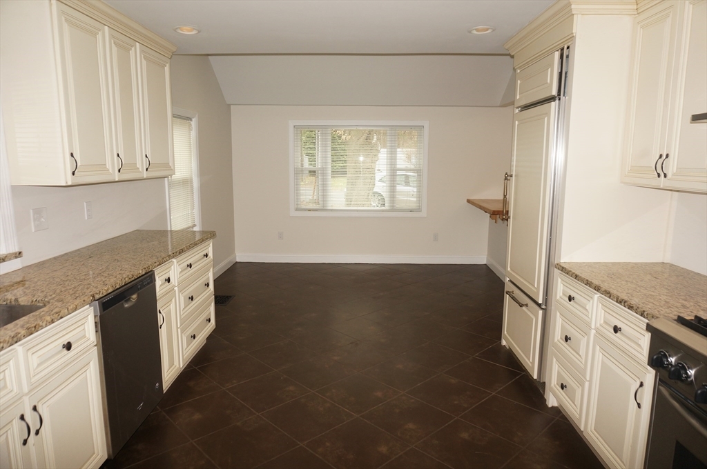 Property Photo:  13 Lakeview Road Sf  MA 01778 