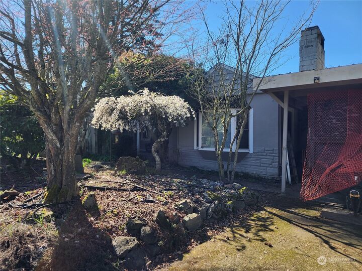 Property Photo:  16025 124th Avenue NE  WA 98072 