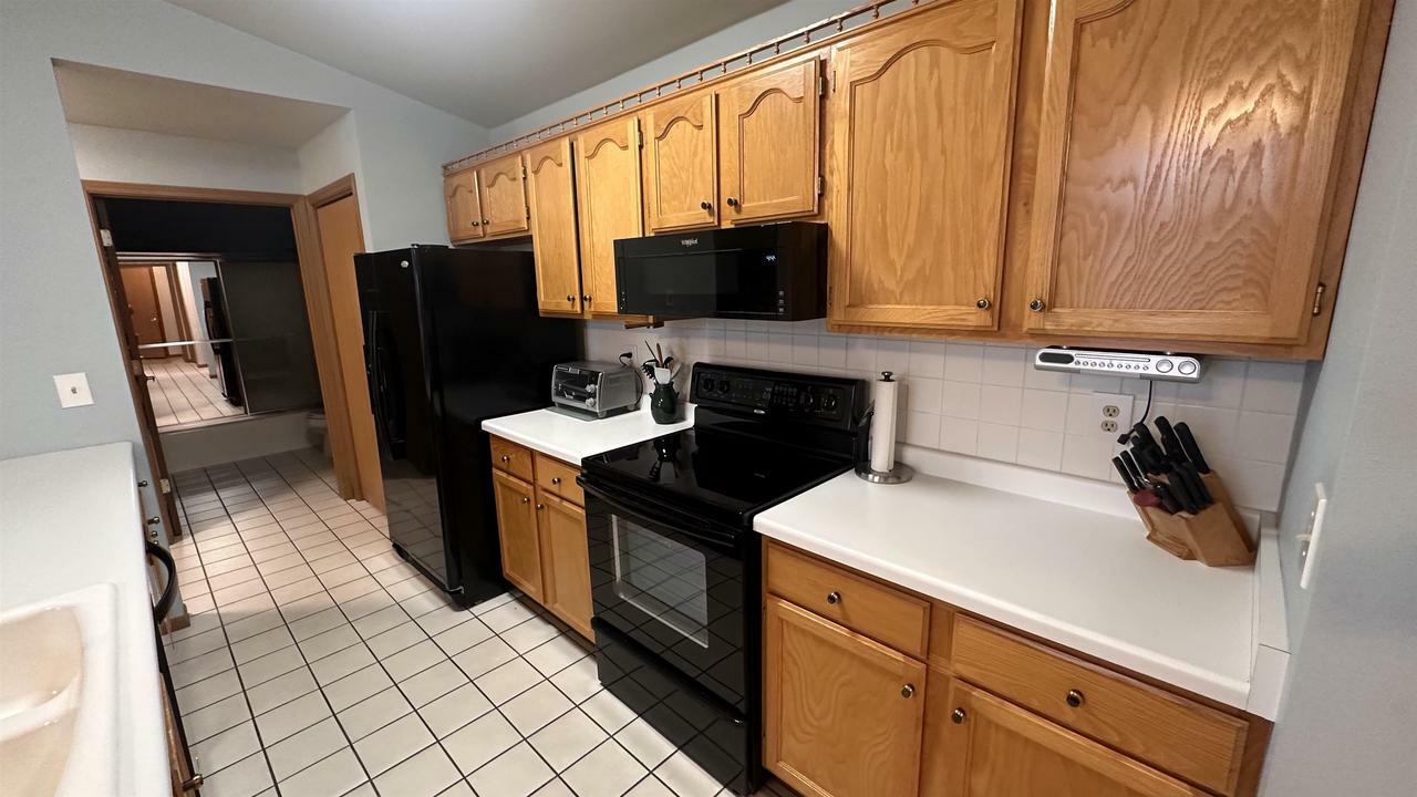 Property Photo:  715 Canterberry Court 311  WI 53095 