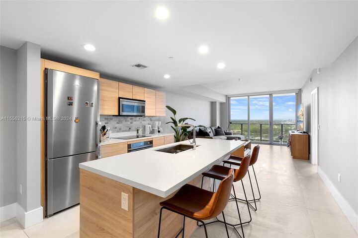 Property Photo: 16385 Biscayne Blvd 2703 FL 33160