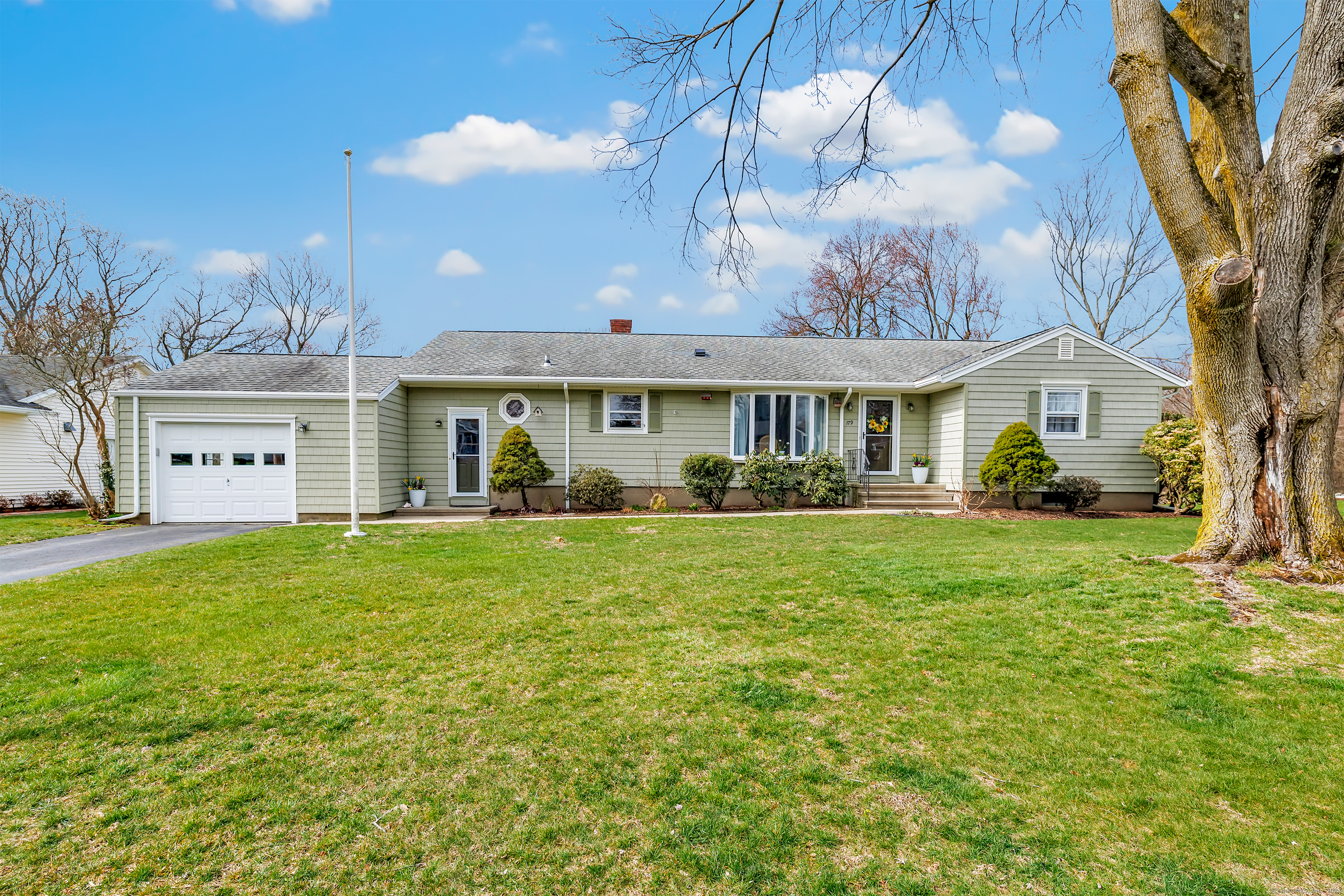 Property Photo:  179 Wilbrook Road  CT 06614 