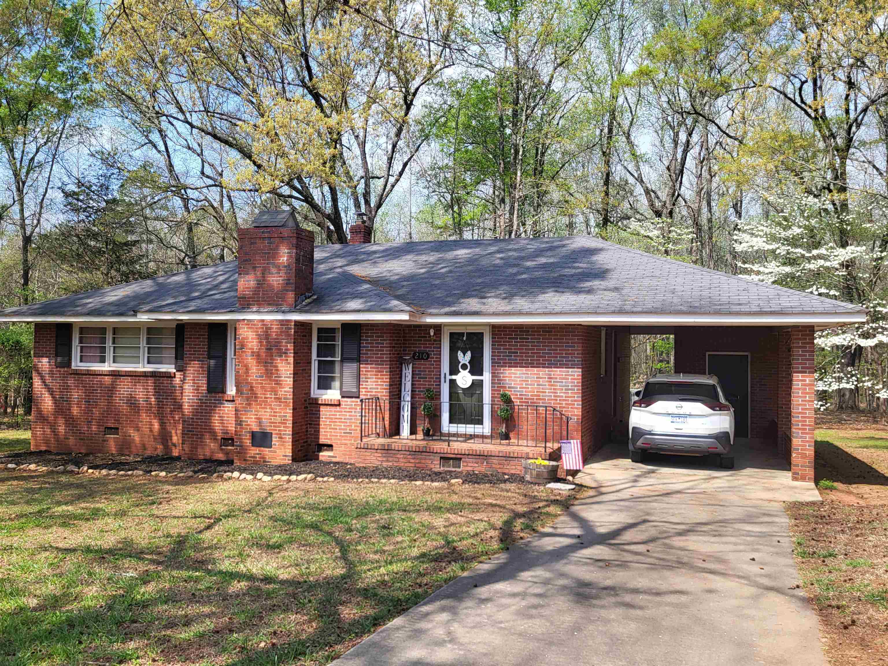Property Photo: 210 Mount Lebanon Road SC 29374