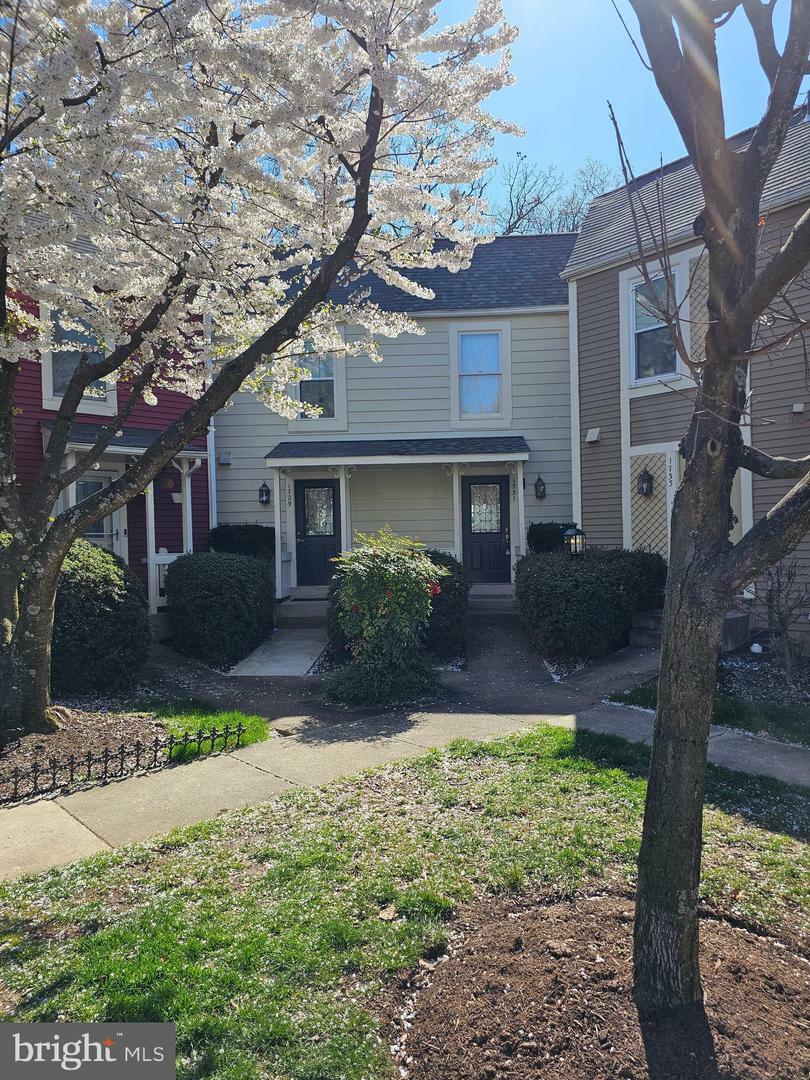 Property Photo: 1731 Quietree Drive VA 20194