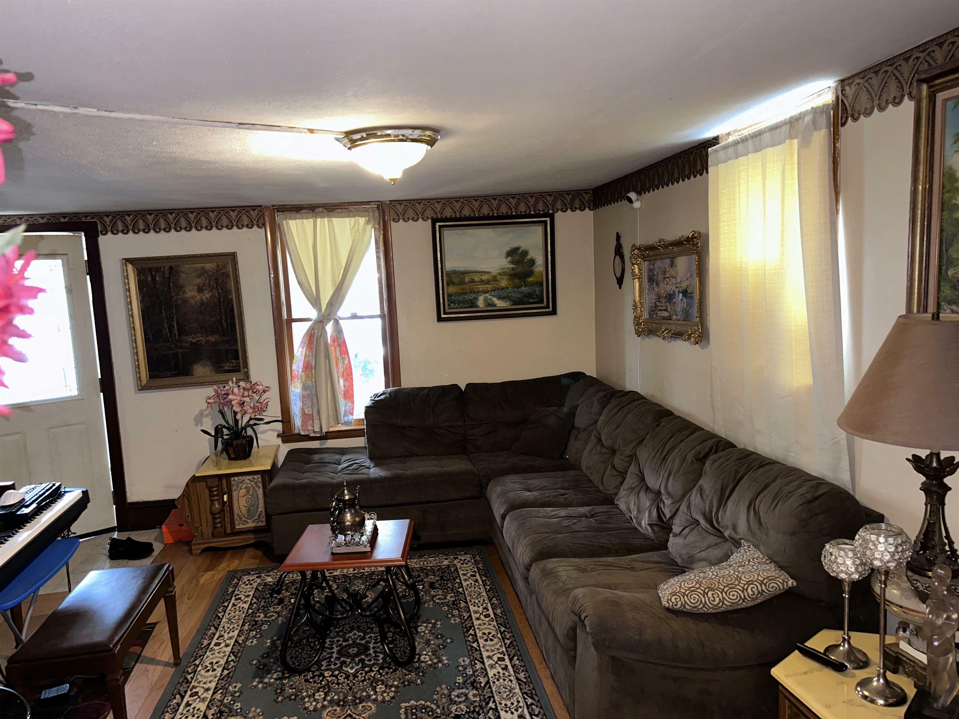 Property Photo:  302 Davis Street  WV 26241 