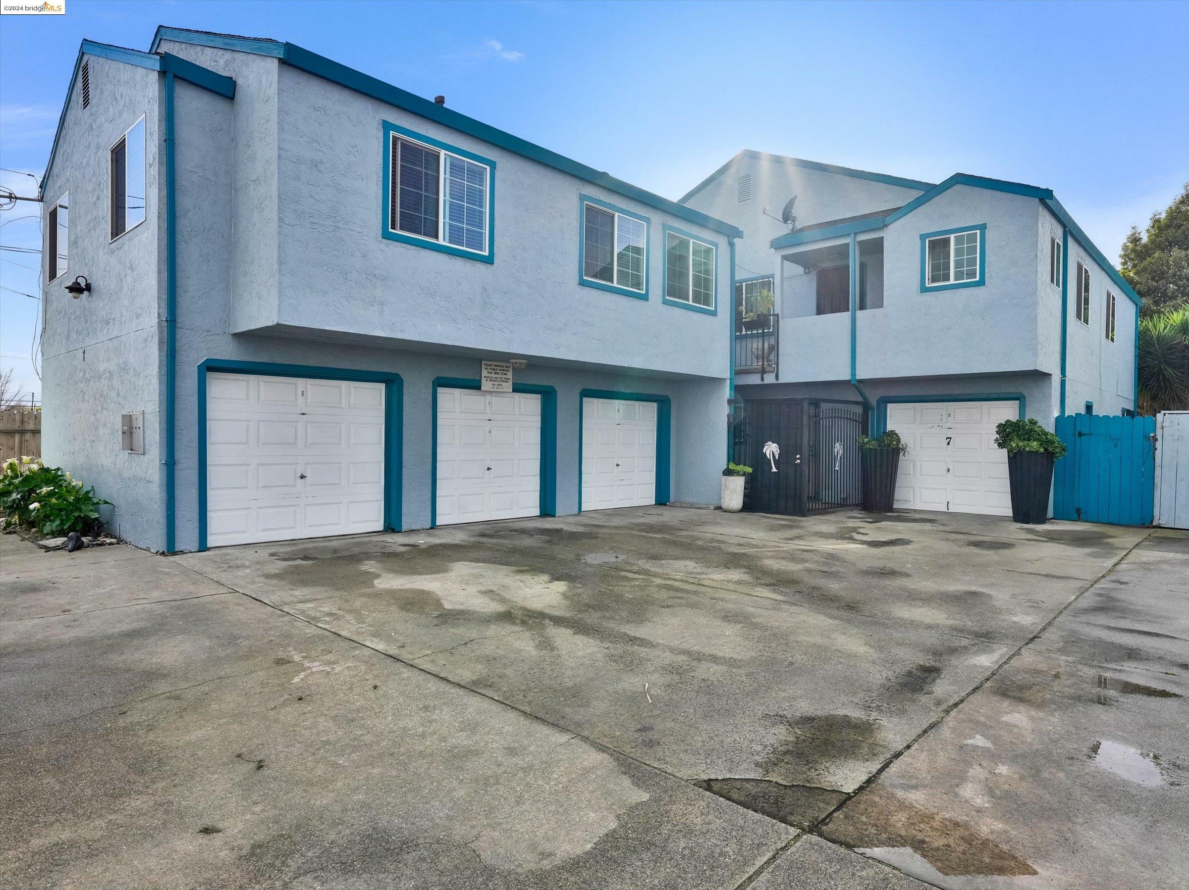 Property Photo:  7 16th St  CA 94801 