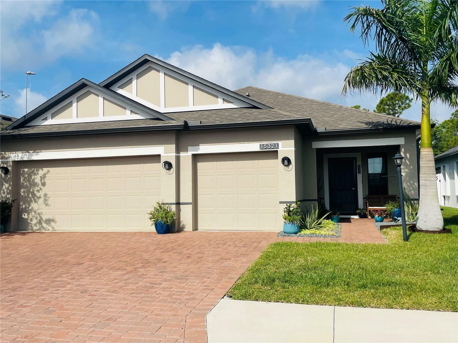 Property Photo: 15321 Mille Fiore Boulevard FL 33953