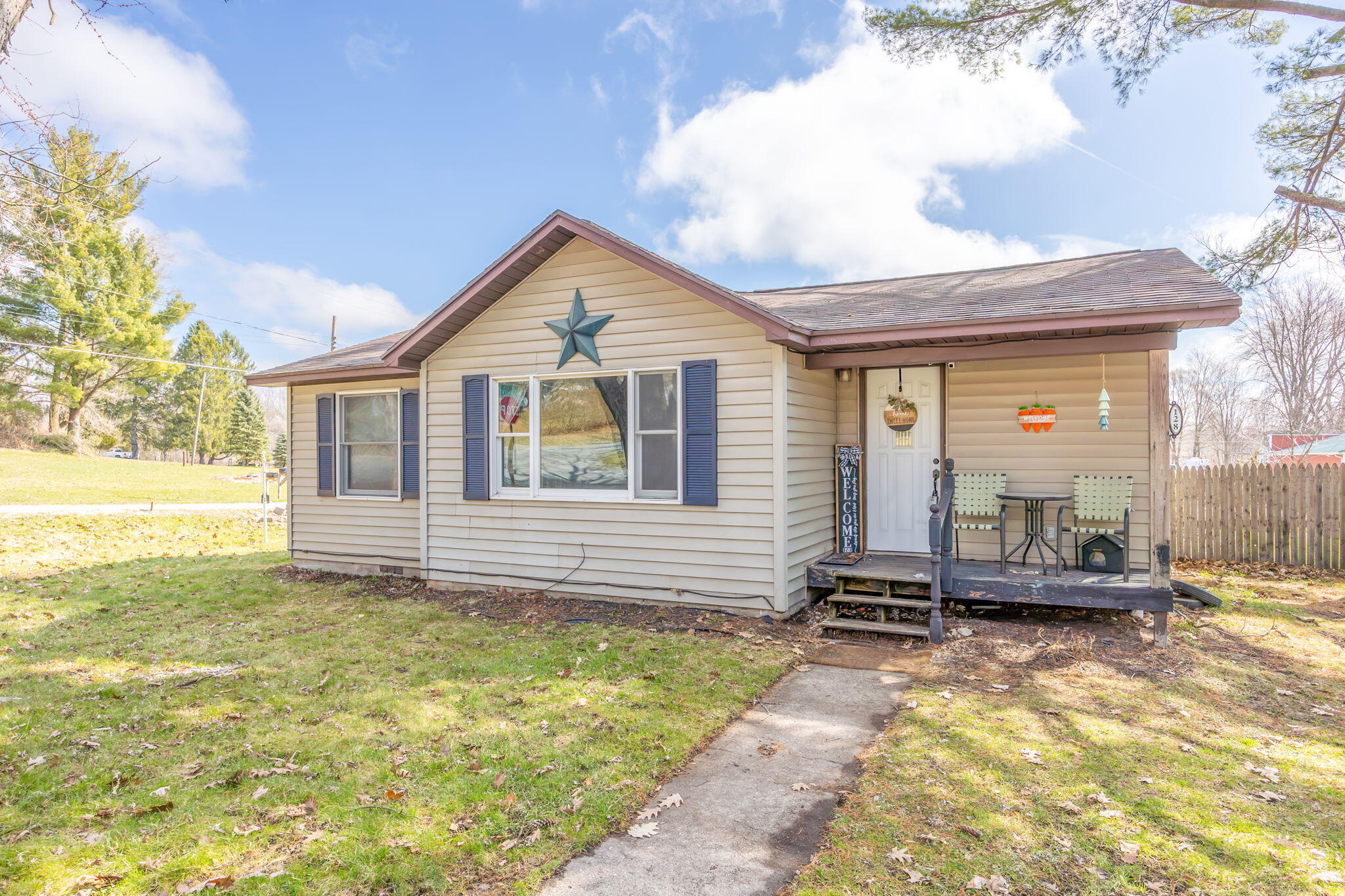 Property Photo: 128 Center Street MI 48886