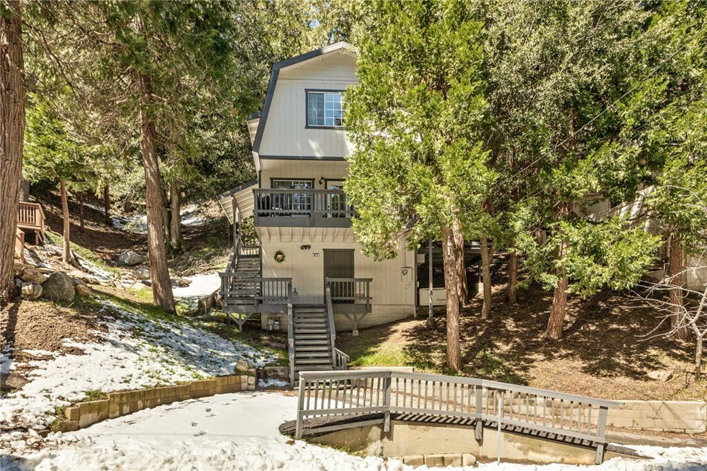 Property Photo:  922 Lausanne Drive  CA 92325 