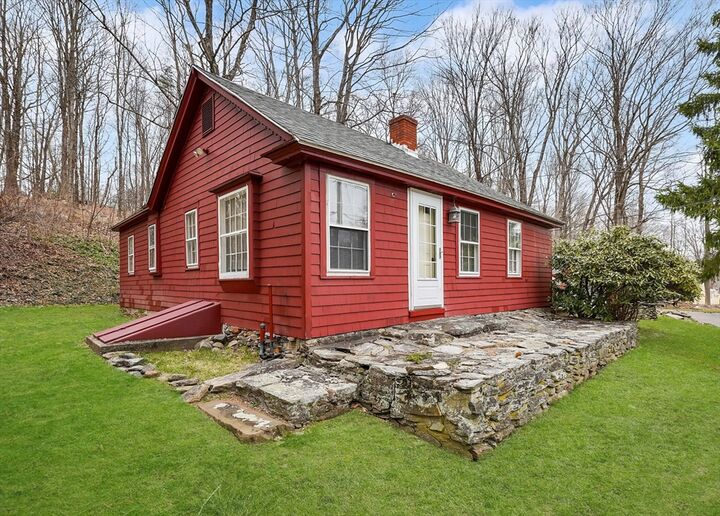 Property Photo:  417 Mountain Rd  MA 01095 