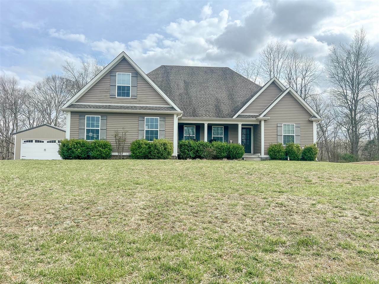 Property Photo:  1541 W G Talley Road  KY 42122 