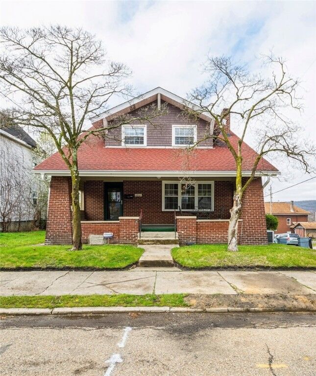 Photo de la propriété:  1261 Taylor  PA 15068 