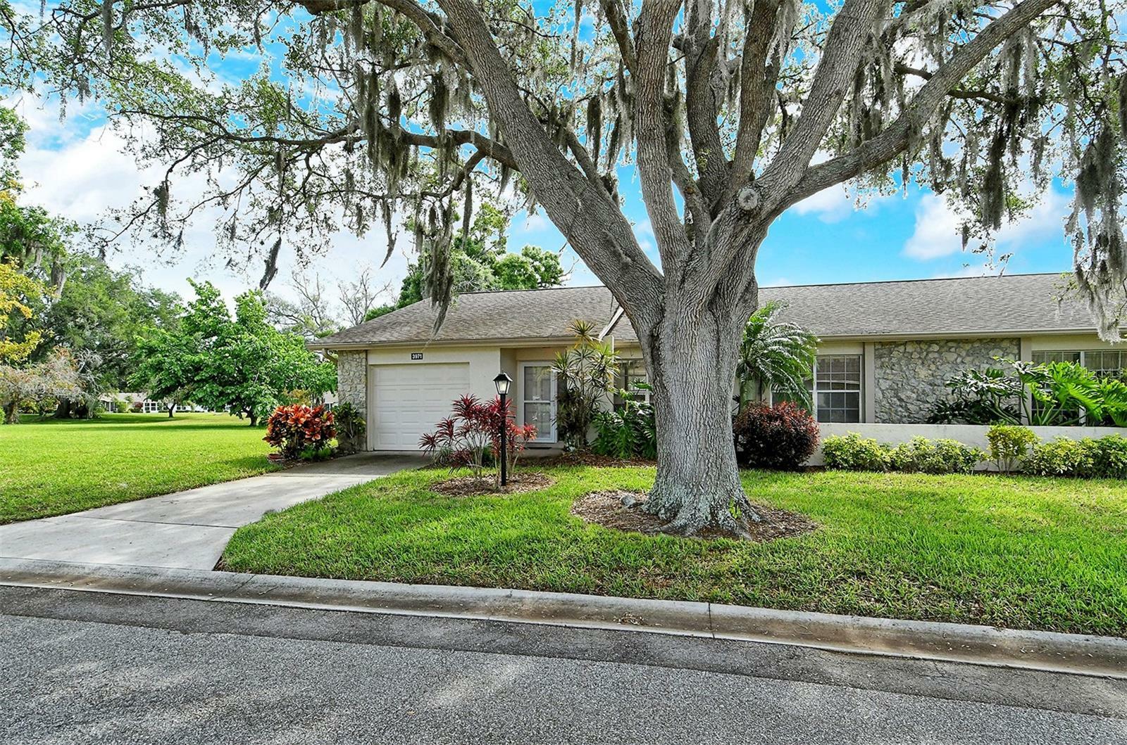 Property Photo:  3971 Oakhurst Boulevard 3079  FL 34233 