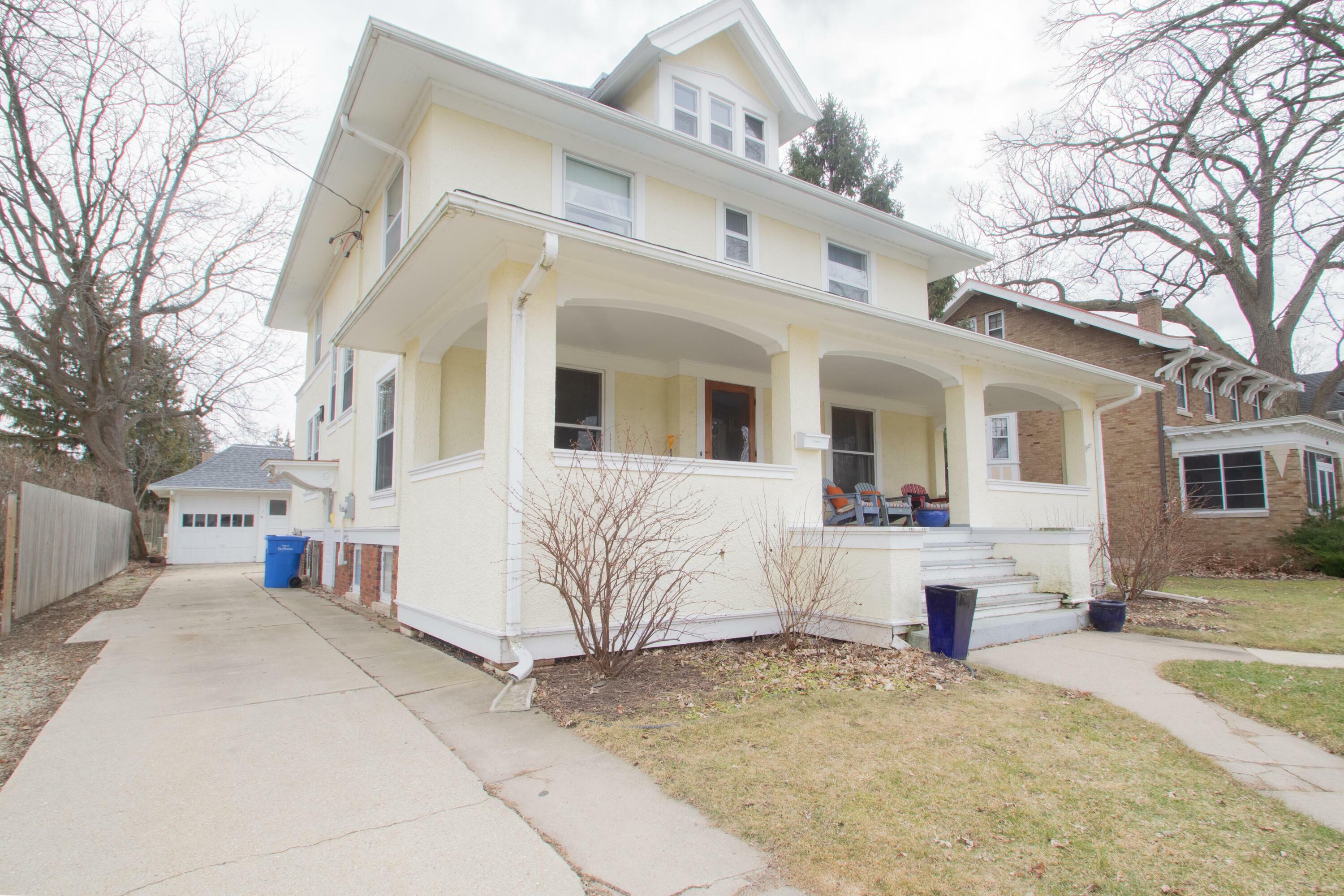 Property Photo:  809 S 7th St  WI 53094 