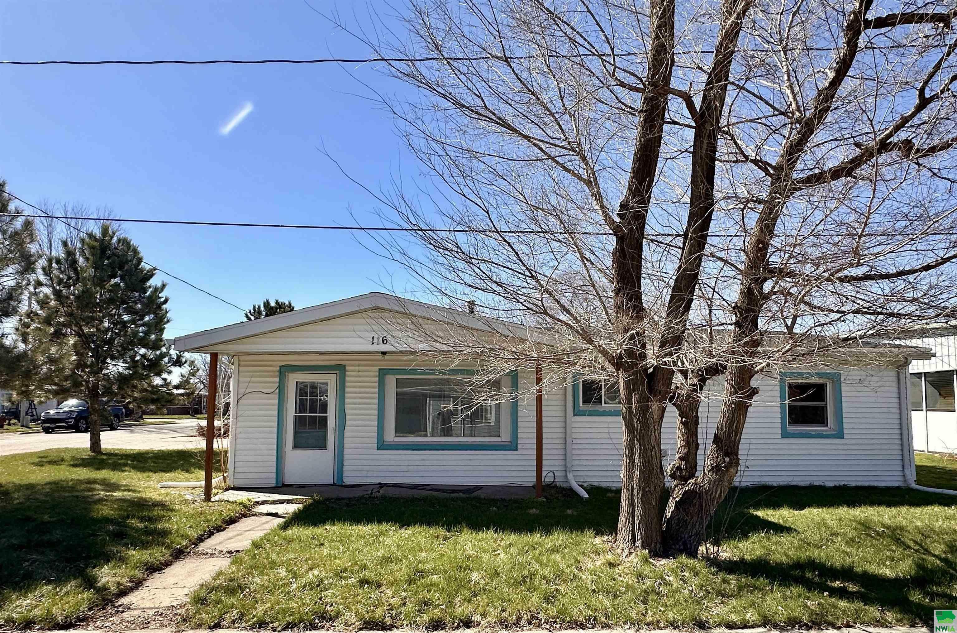 Property Photo:  116 Delier Street  SD 57049 