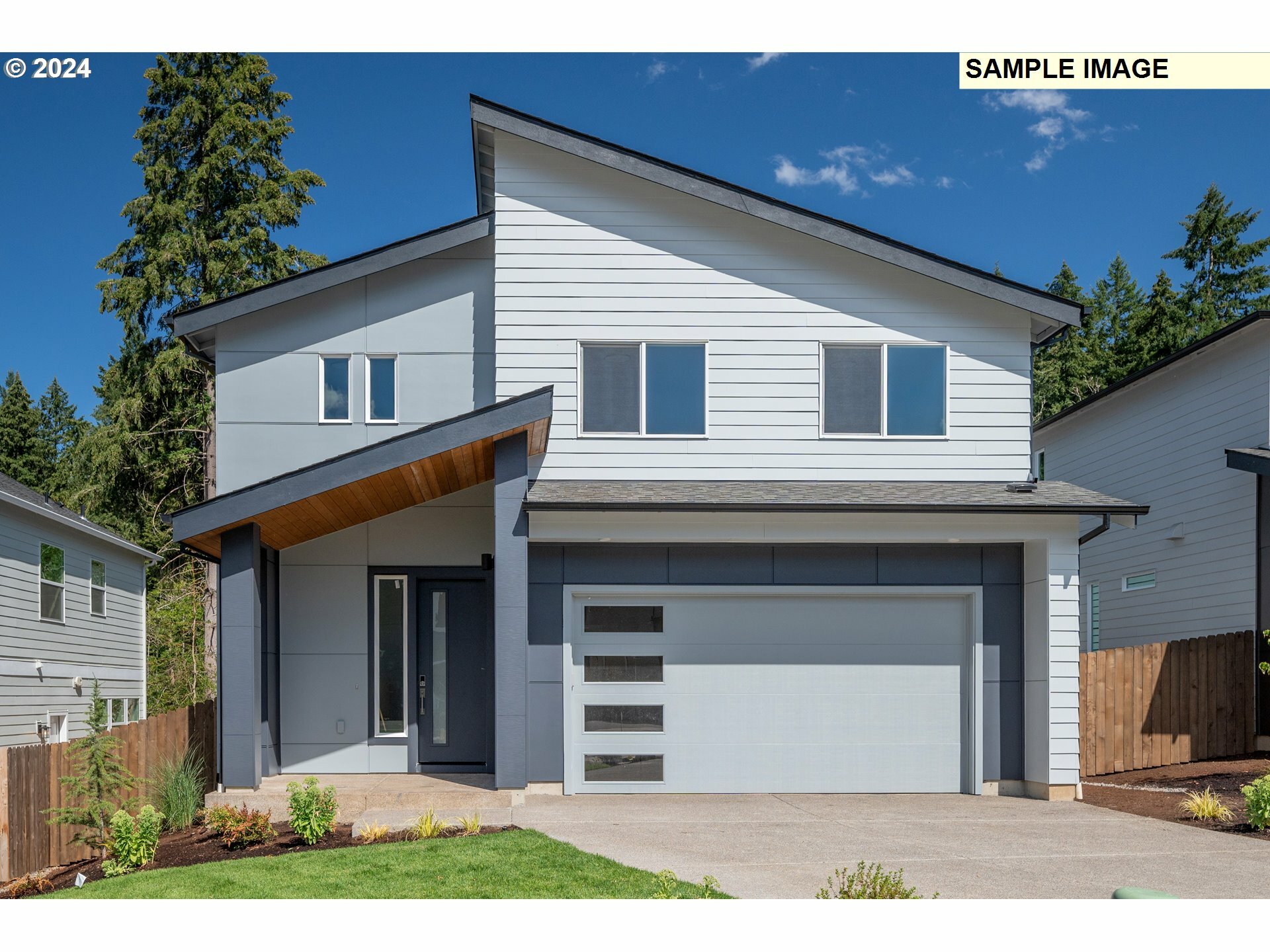Property Photo: 24440 SW Robin Hood Pl OR 97140