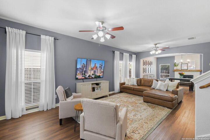 Property Photo: 545 Stonebrook TX 78108