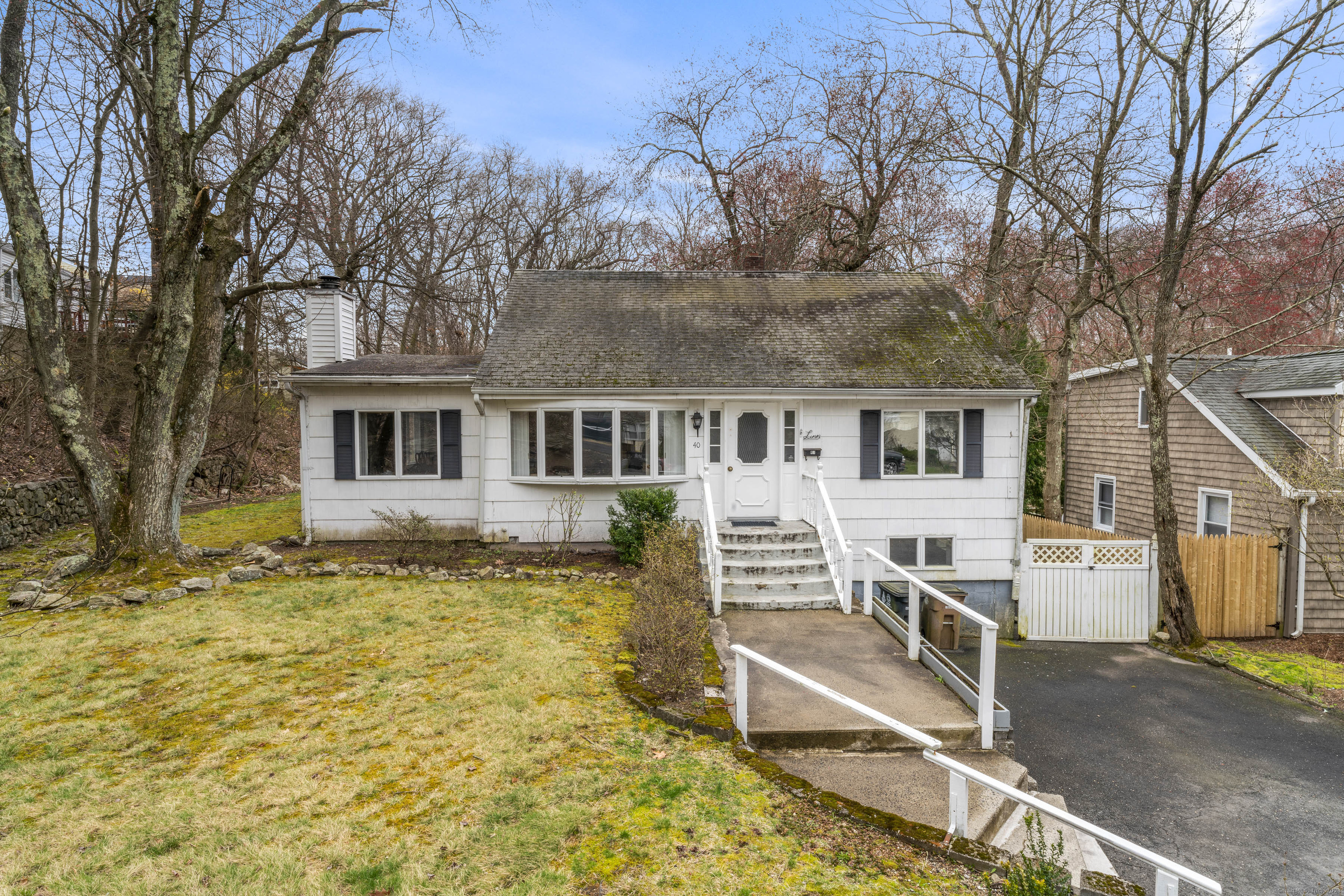 Property Photo:  40 Sleepy Hollow Lane  CT 06907 