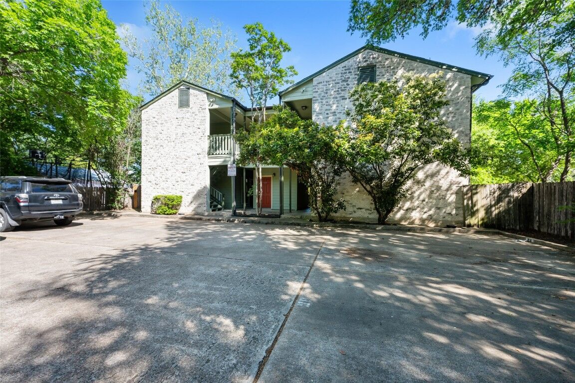 Property Photo: 3206 King Street 101 TX 78705
