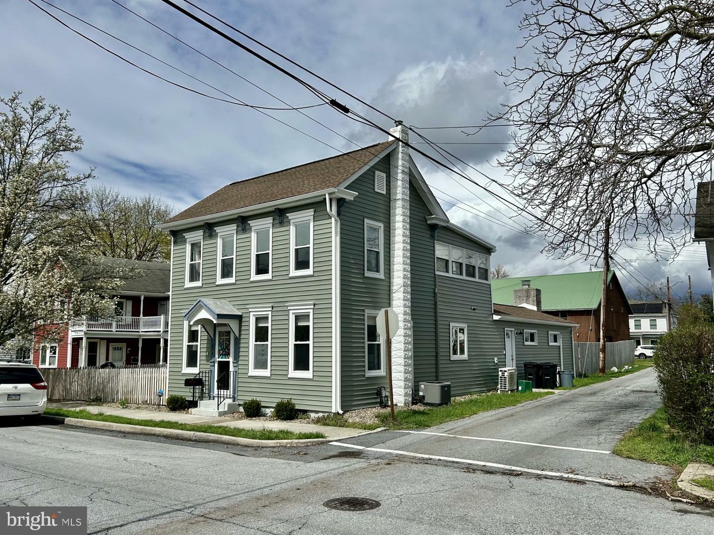 Property Photo:  212 W Keller Street  PA 17055 