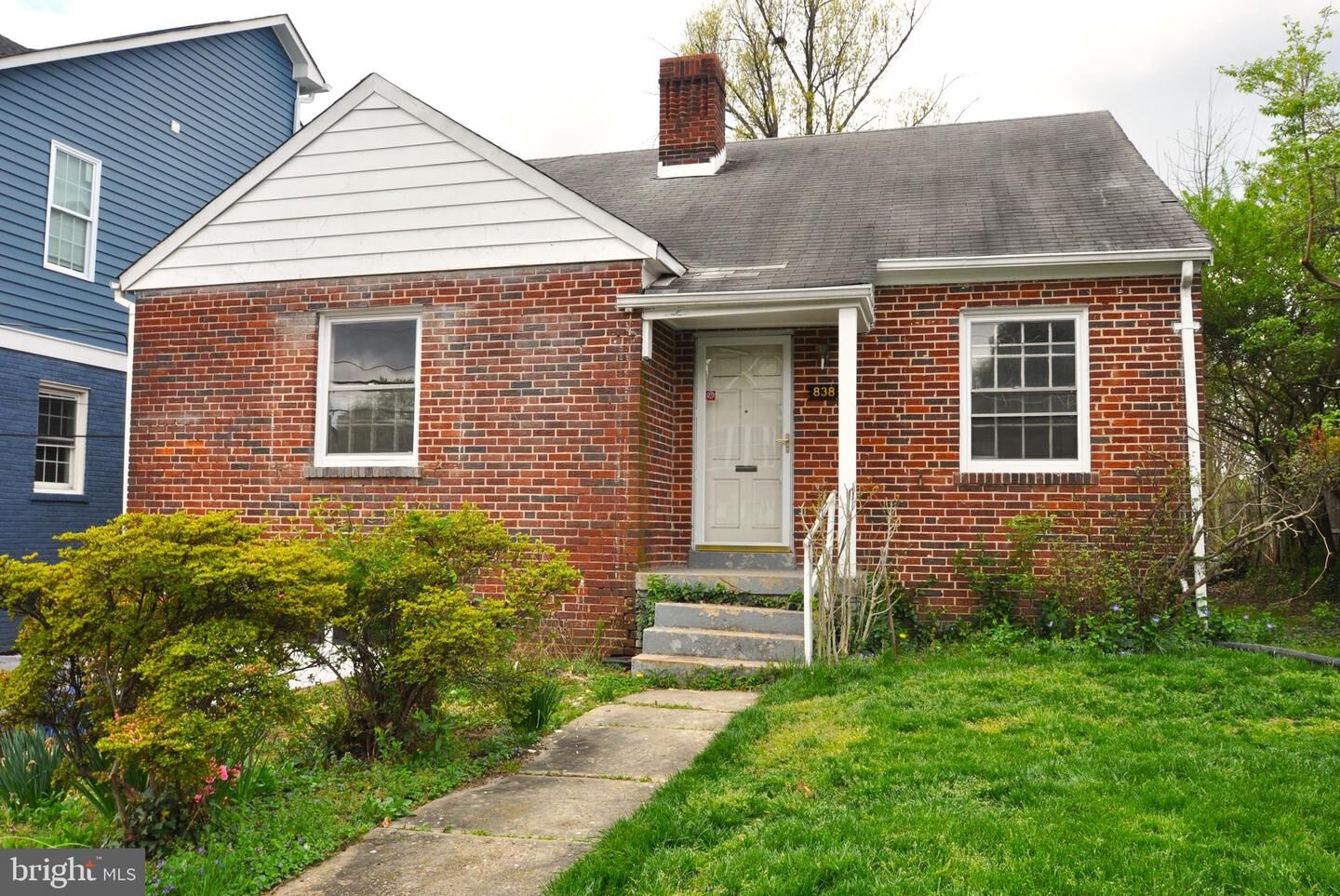 Property Photo:  838 S Monroe Street  VA 22204 
