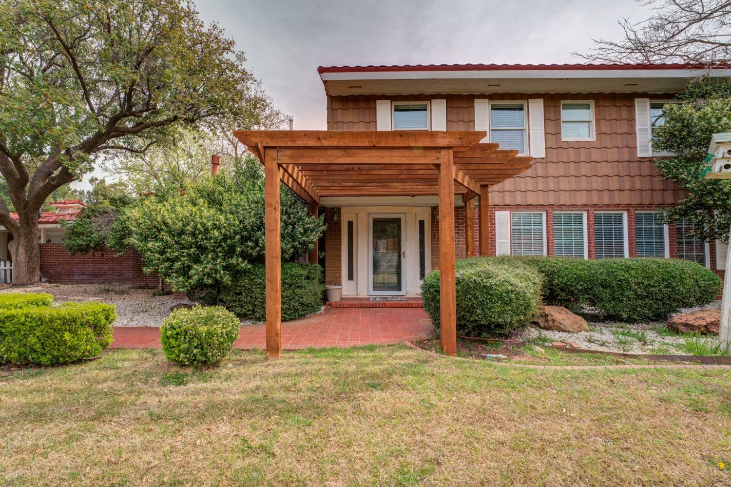 Property Photo:  2203 Wayne Avenue  TX 79407 