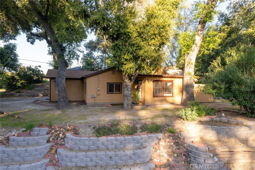 Property Photo:  8265 Coromar Avenue  CA 93422 